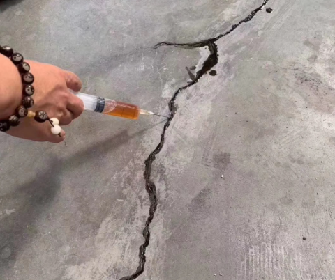 铜官混凝土裂缝修补技术详解​